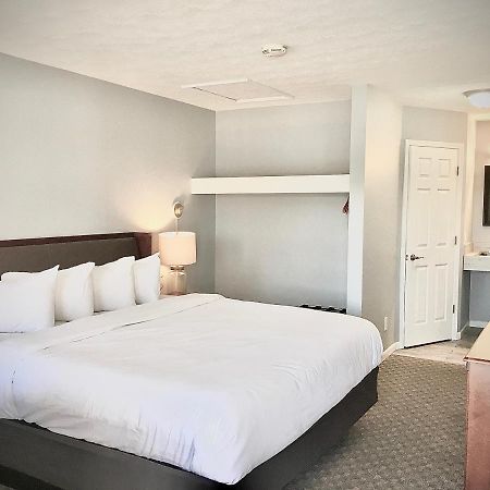 Empire Lakeshore Inn Luaran gambar