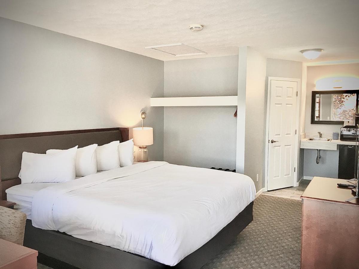 Empire Lakeshore Inn Luaran gambar