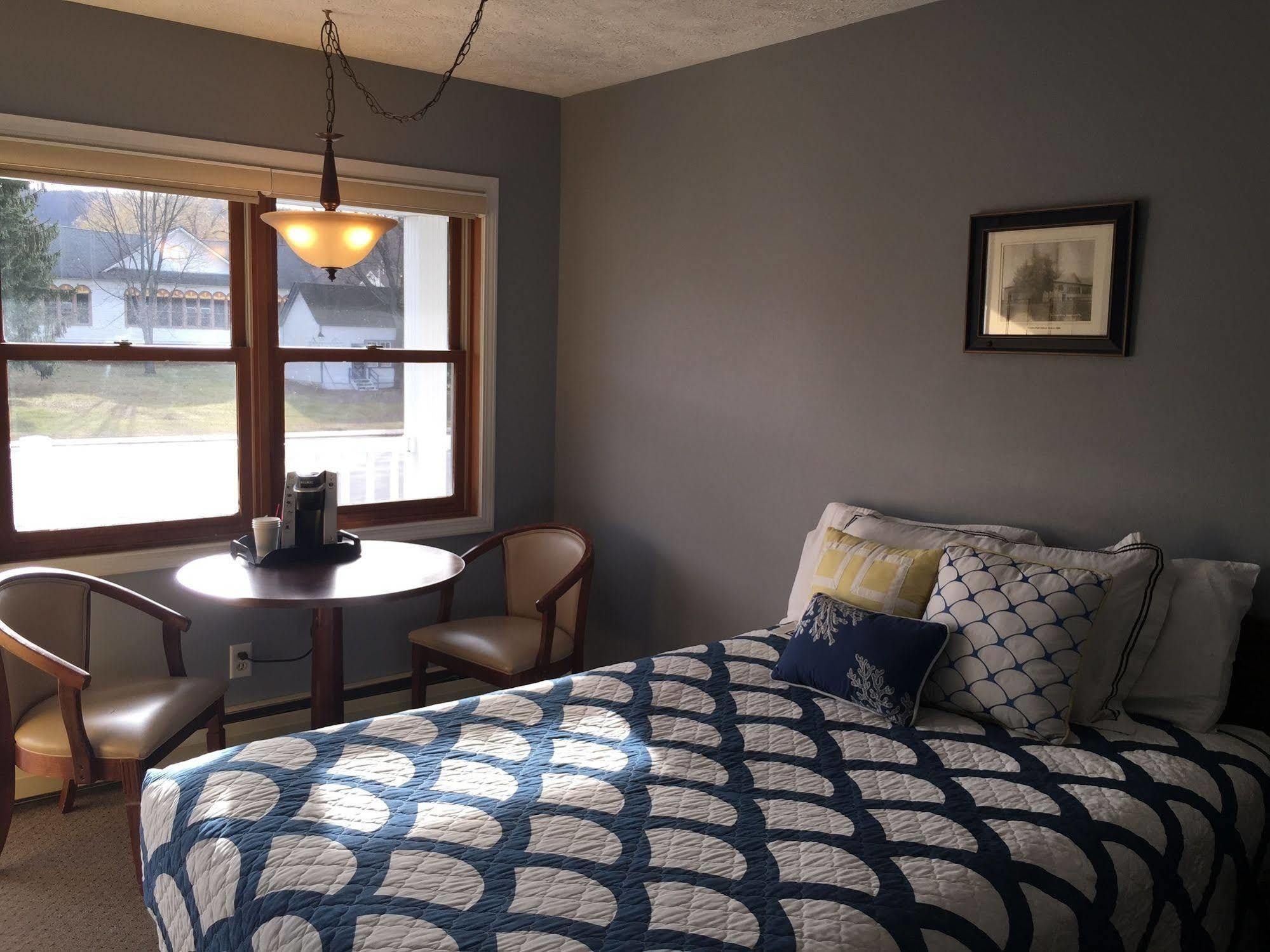 Empire Lakeshore Inn Luaran gambar
